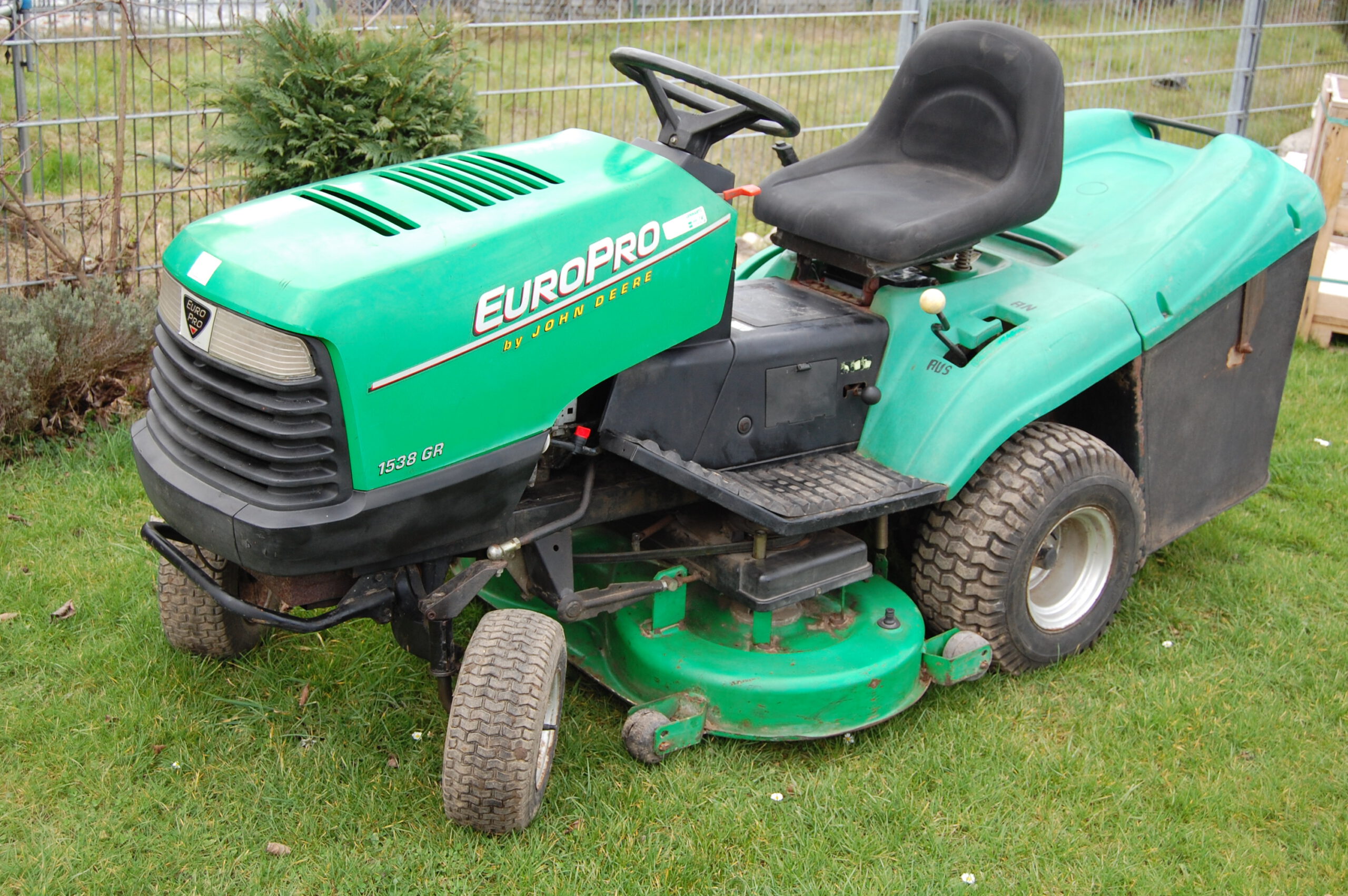 Aufsitzmäher John Deere EuroPro1538GR >>>2299,00 Gartentechnik Kleine